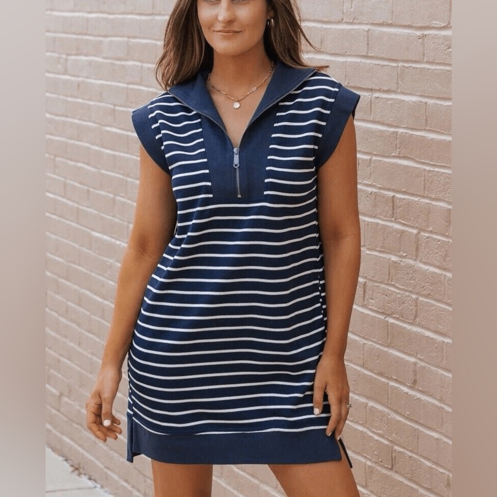 Entro Size Small Oversized Navy Striped Quarter Zip Sleeveless Mini Dress